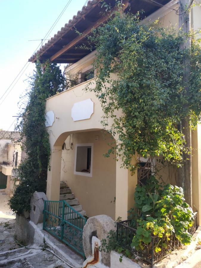 Andrea'S Traditional House Corfu  ภายนอก รูปภาพ