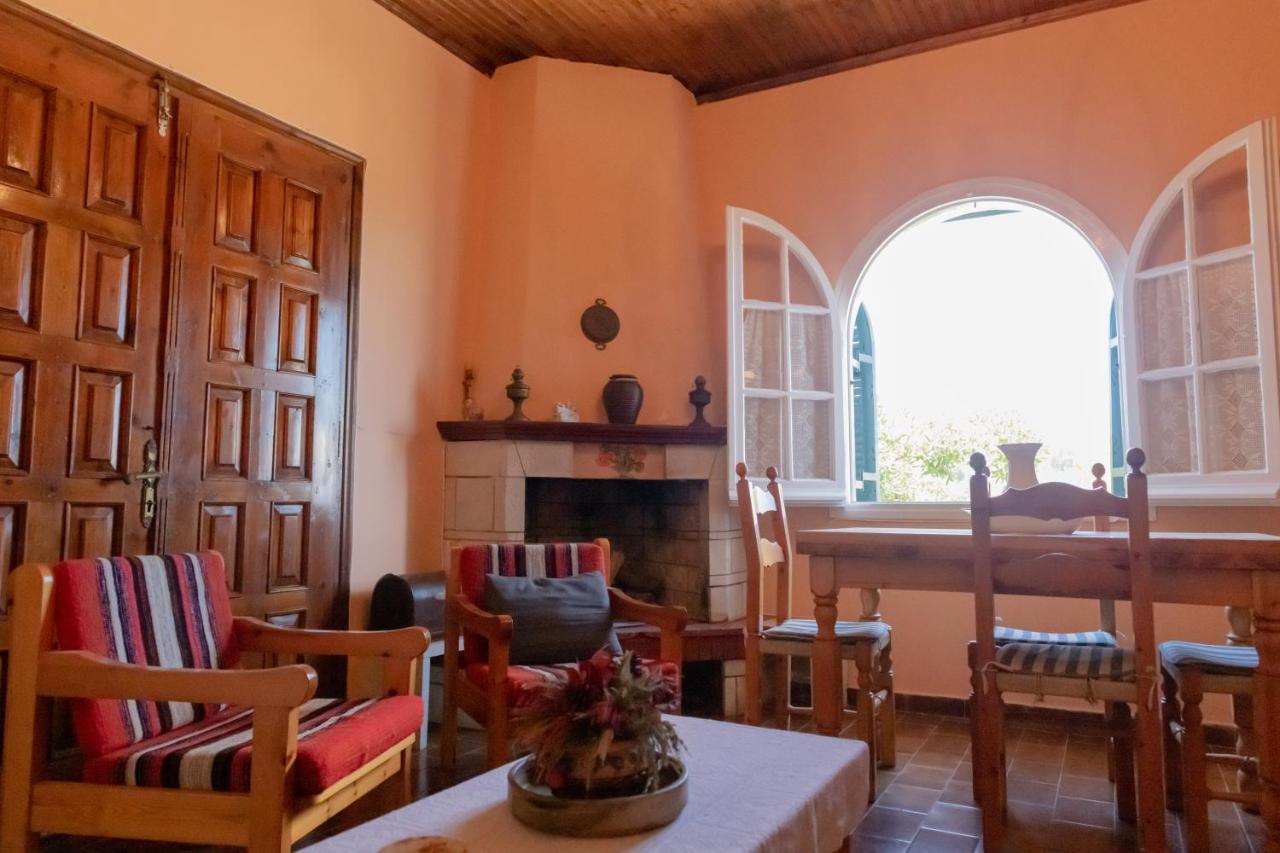 Andrea'S Traditional House Corfu  ภายนอก รูปภาพ